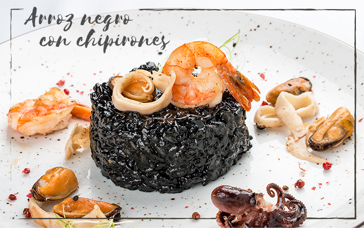 Arroz negro con chipirones y gambas